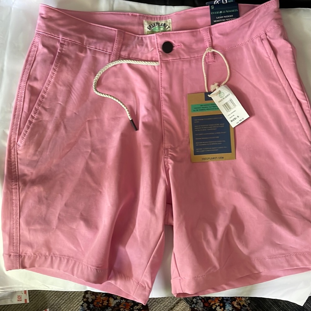 NWT free planet moisture wicking fabric lightweight